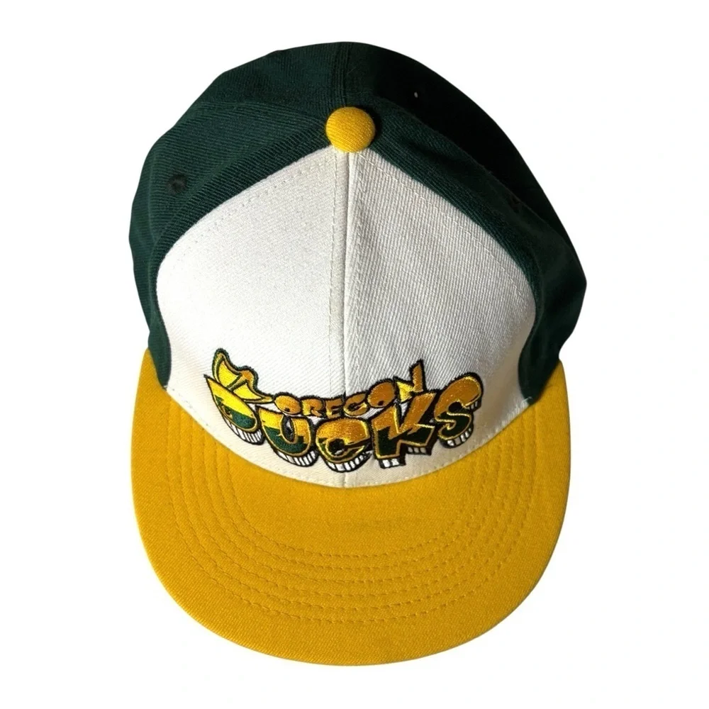 Vintage Top of the World Oregon Ducks Graffiti Script SnapBack Hat
